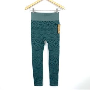 Liv Outdoor Green Aztec Print High Rise Leggings From Sierra Nwt Size Medium